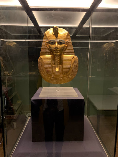 Золотая маска Тутанхамона, Каир