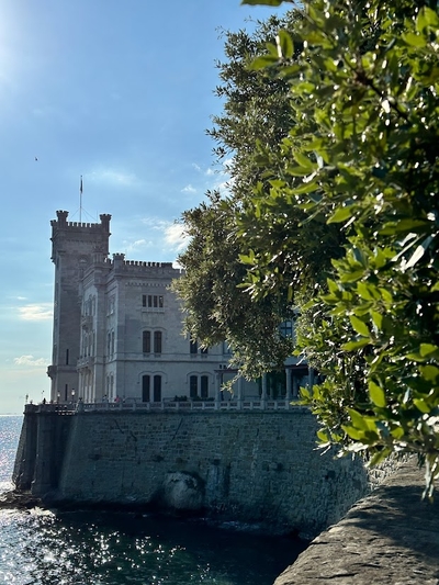 Замок Мирамаре. Триест, Италия